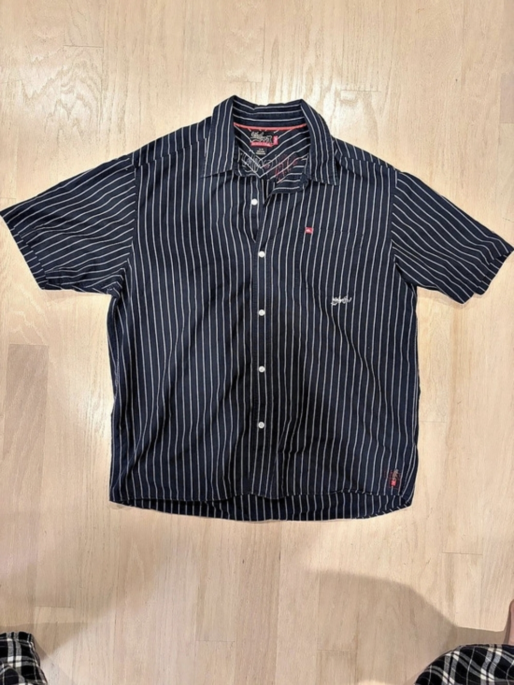Quicksilver Men's Striped Button Down in Black & White Like New